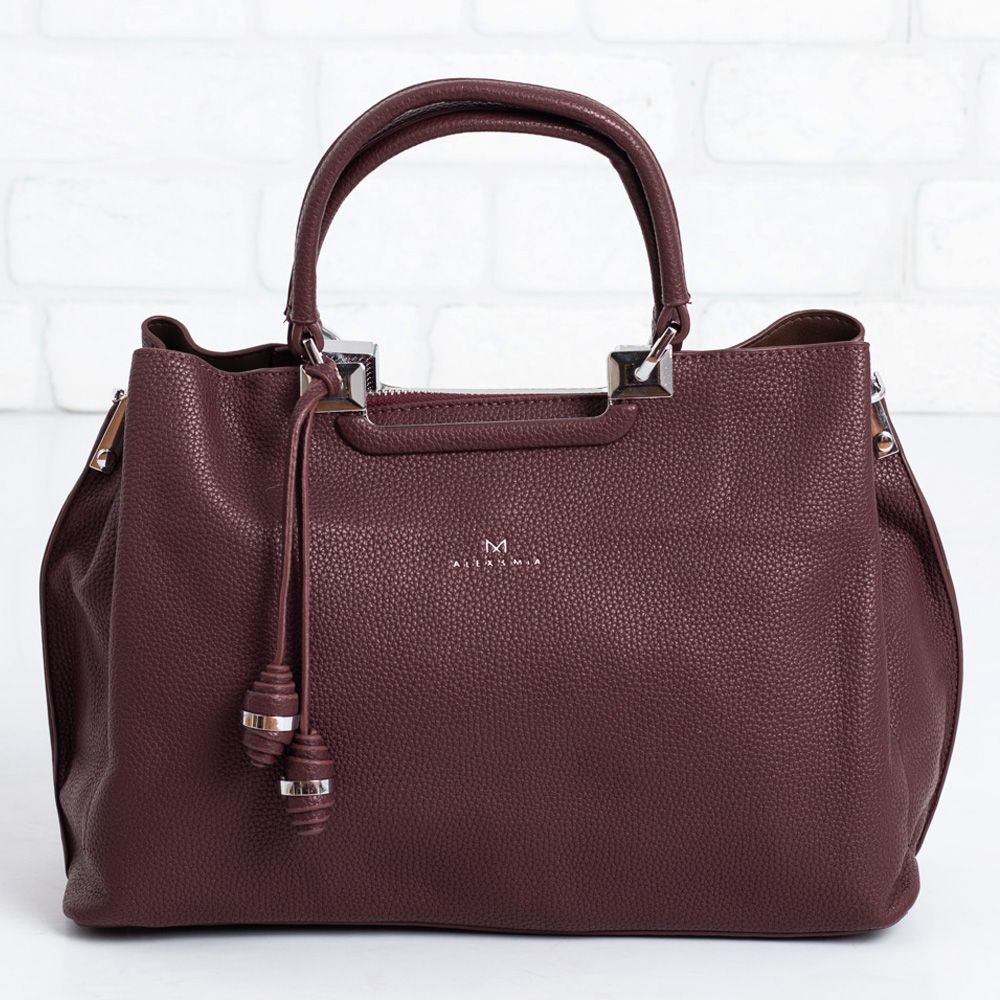 Дамска чанта в бордо Дамска чанта в бордо