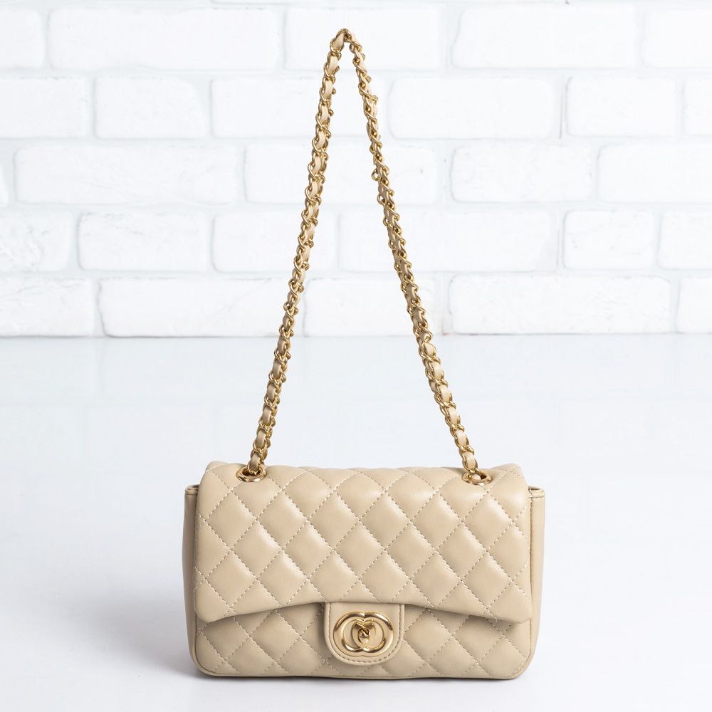 Дамска чанта в тъмно бежово Дамска чанта в тъмно бежово