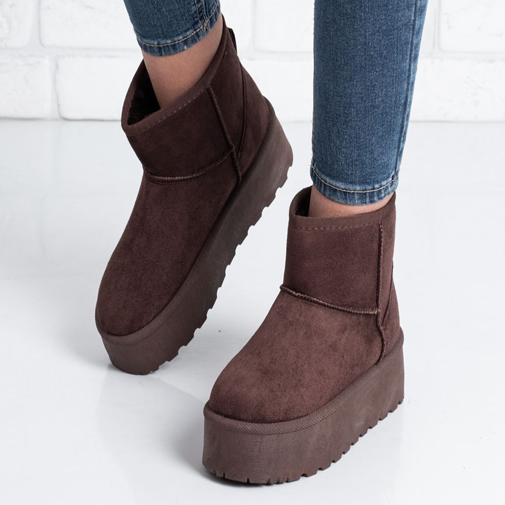 Дамски боти в кафяво Дамски боти в кафяво