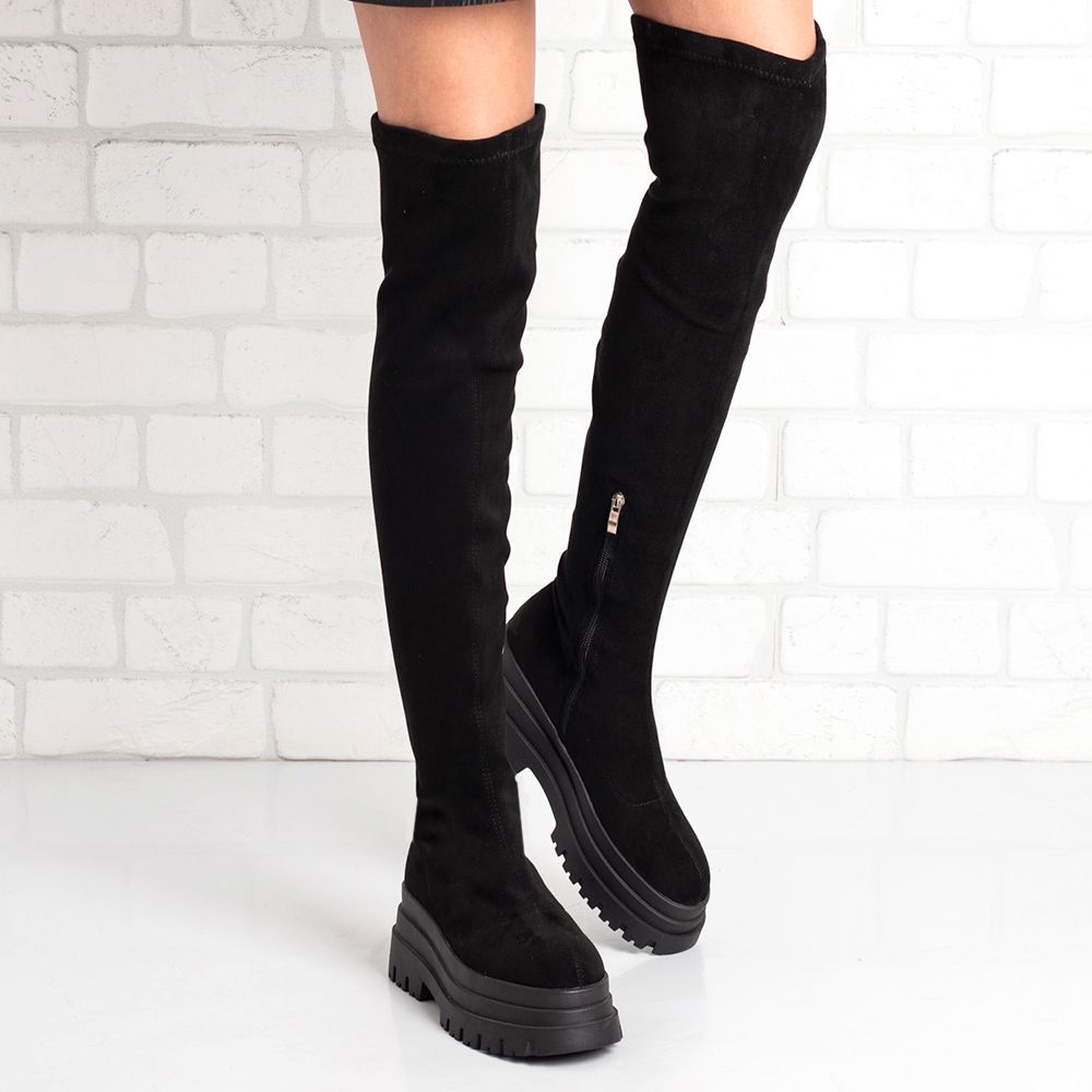 Дамски чизми в черно Дамски чизми в черно