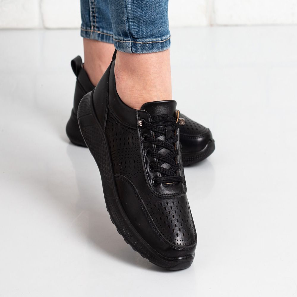 Дамски кецове в черно Дамски кецове в черно