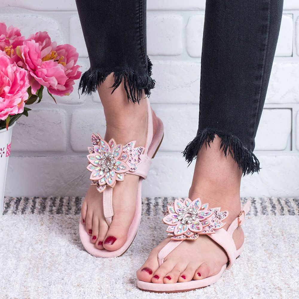 Дамски сандали в светло розово