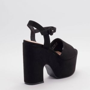 Дамски сандали в черно