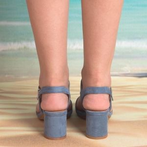 Дамски сандали в синьо