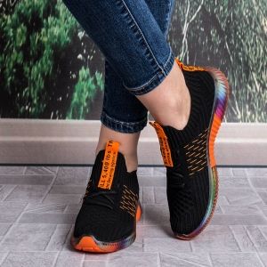 Дамски маратонки в черно и оранжево