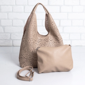 Дамска чанта в бежово