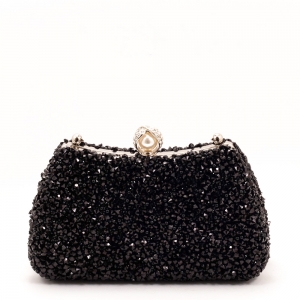 Дамска чанта в черно