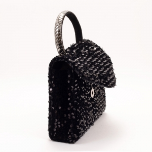 Дамска чанта в черно