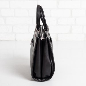 Дамска чанта в черно