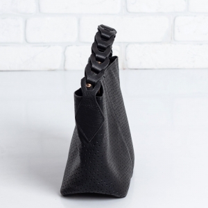 Дамска чанта в черно