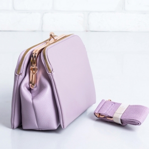 Дамска чанта в лилаво