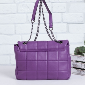 Дамска чанта в лилаво
