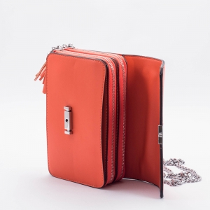Дамска чанта в оранжево