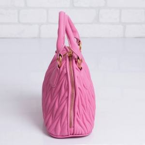 Дамска чанта в розово