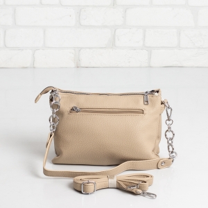 Дамска чанта в тъмно бежово