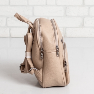 Дамска чанта в тъмно бежово