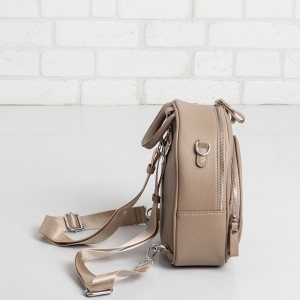 Дамска раница-чанта в тъмно бежово