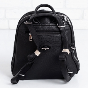 Дамска раница в черно