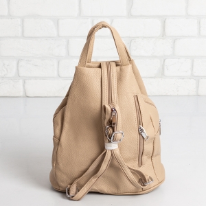 Дамска раница в тъмно бежово