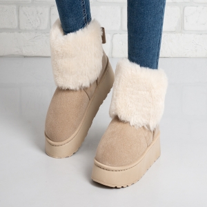 Дамски боти в бежово