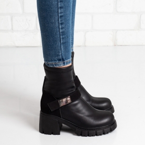 Дамски боти в черно Дамски боти в черно