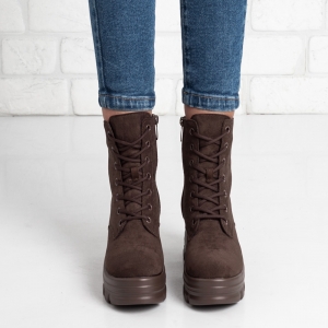 Дамски боти в кафяво