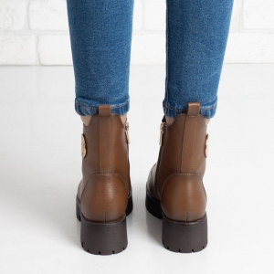 Дамски боти в кафяво