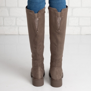 Дамски ботуши в тъмно бежово