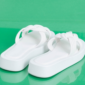 Дамски чехли в бяло