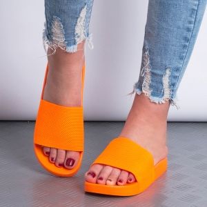 Дамски чехли в оранжево