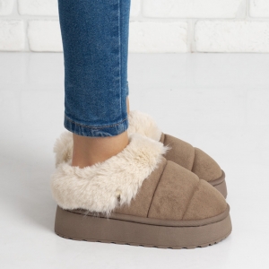 Дамски чехли в светло кафяво