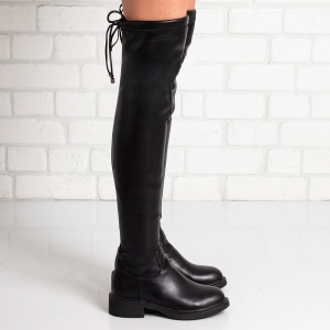 Дамски чизми в черно Дамски чизми в черно