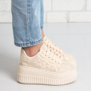 Дамски кецове в бежово