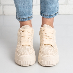 Дамски кецове в бежово