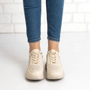 Дамски кецове в бежово