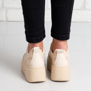 Дамски кецове в бежово