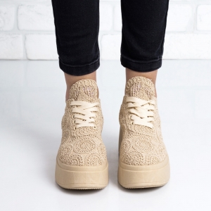 Дамски кецове в бежово