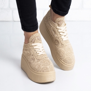 Дамски кецове в бежово