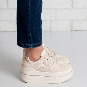 Дамски кецове в бежово