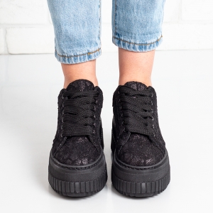 Дамски кецове в черно