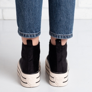 Дамски кецове в черно