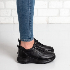 Дамски кецове в черно