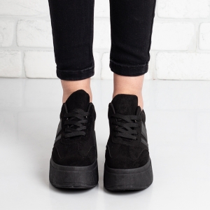 Дамски кецове в черно