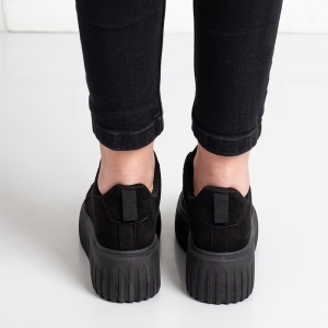 Дамски кецове в черно