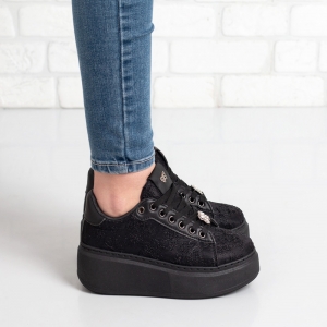 Дамски кецове в черно