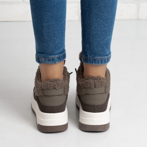 Дамски кецове в кафяво