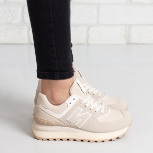 Дамски маратонки в бежово