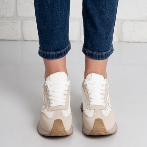 Дамски маратонки в бежово и бяло