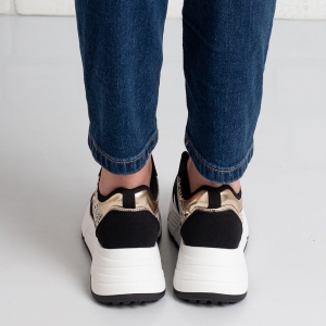 Дамски маратонки в черно и златисто