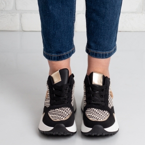 Дамски маратонки в черно и златисто